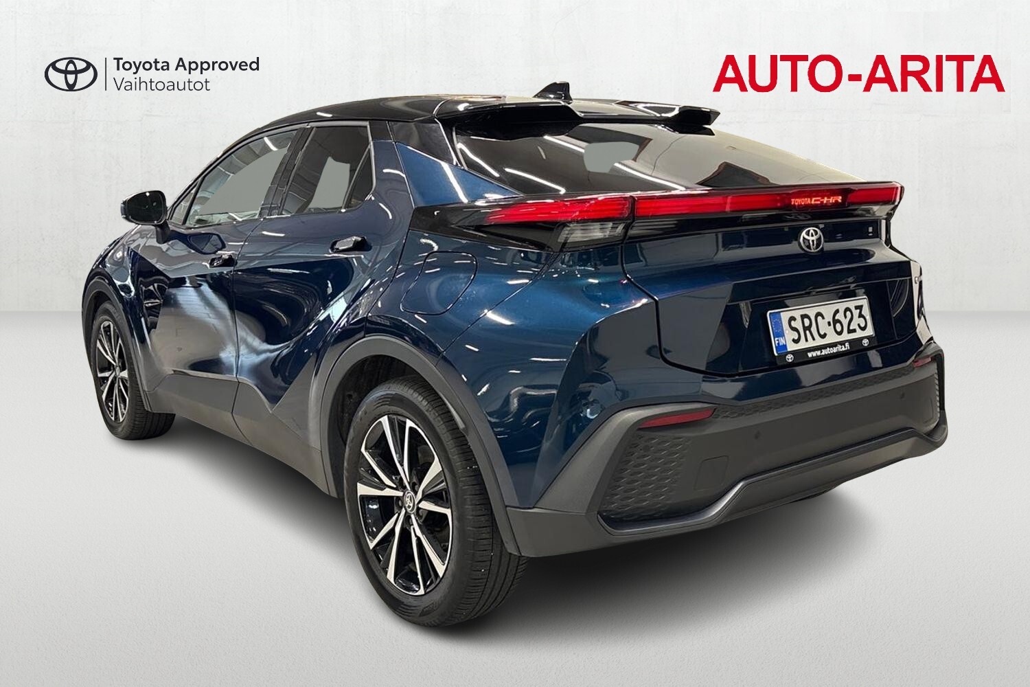 Toyota C-HR vaihtoauto