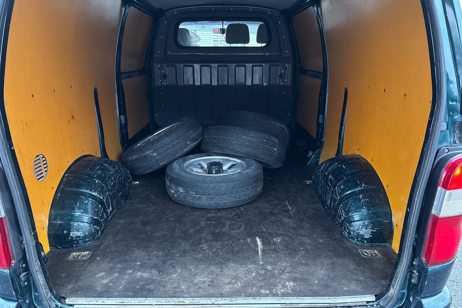 Toyota Hiace vaihtoauto