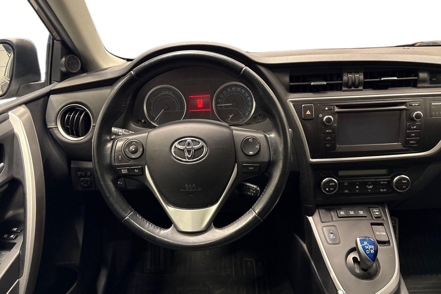 Toyota Auris vaihtoauto