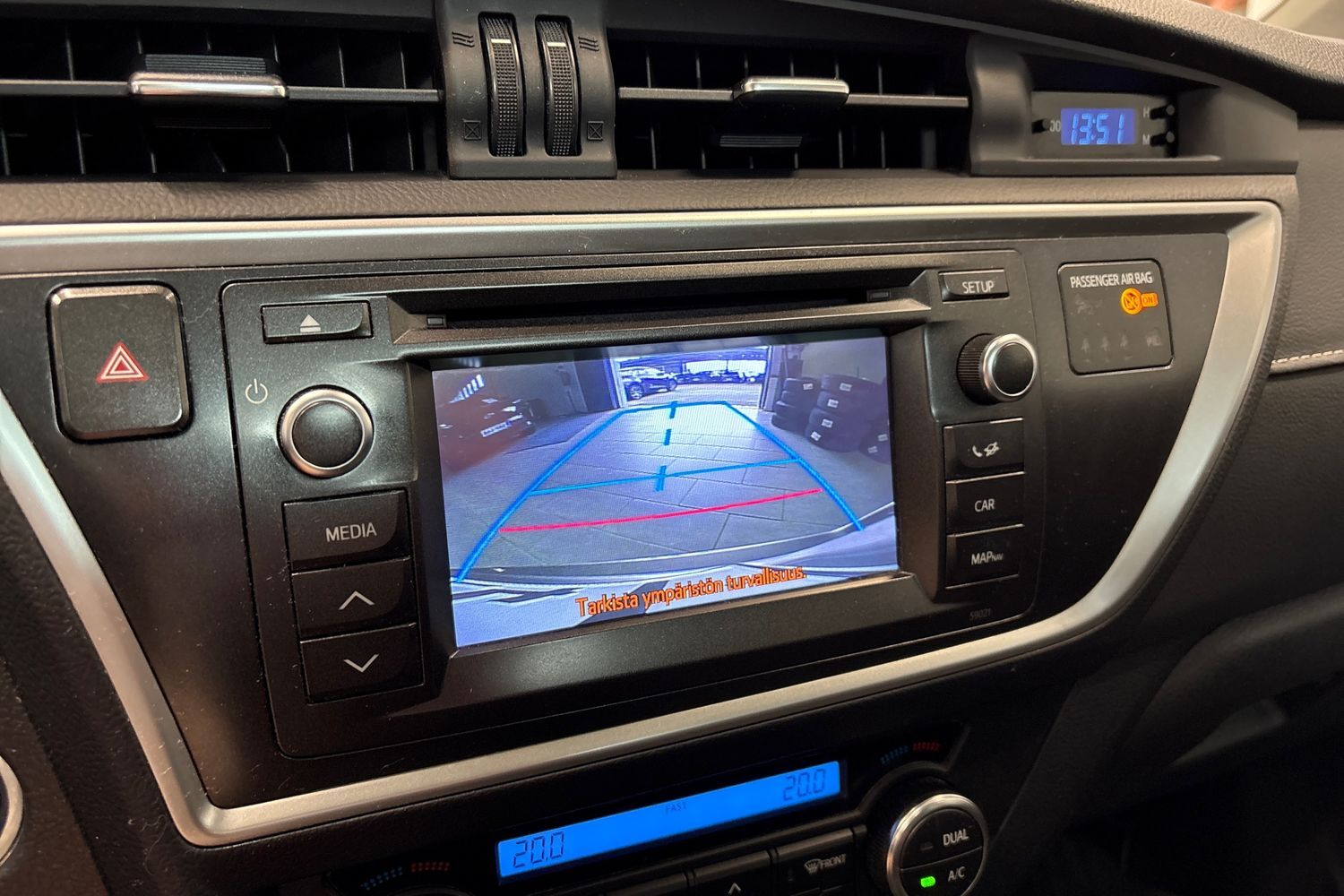Toyota Auris vaihtoauto