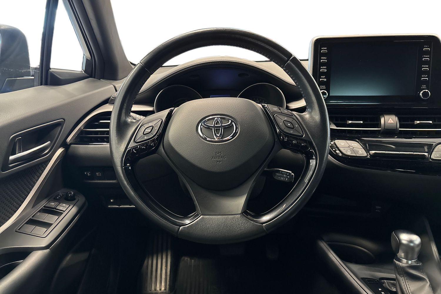Toyota C-HR vaihtoauto