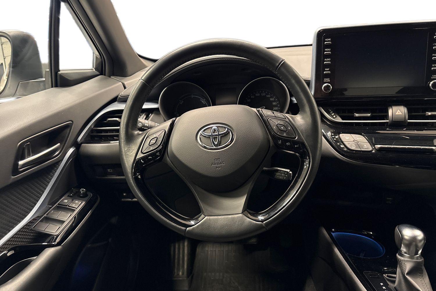 Toyota C-HR vaihtoauto