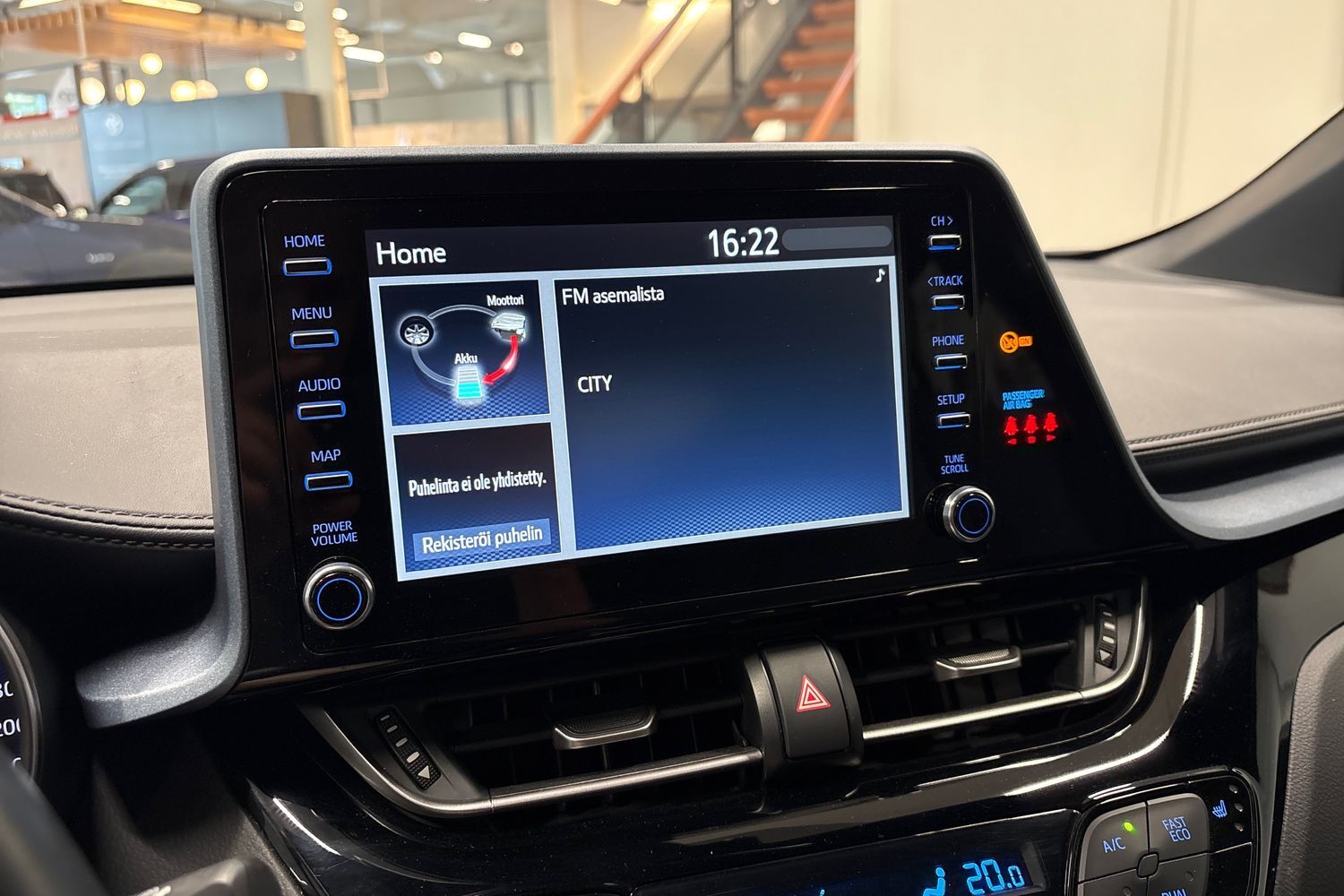 Toyota C-HR vaihtoauto