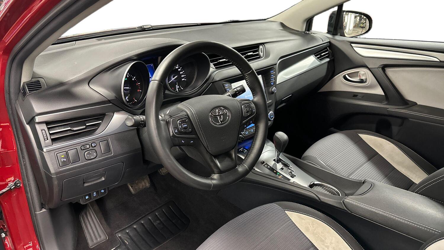 Toyota Avensis vaihtoauto