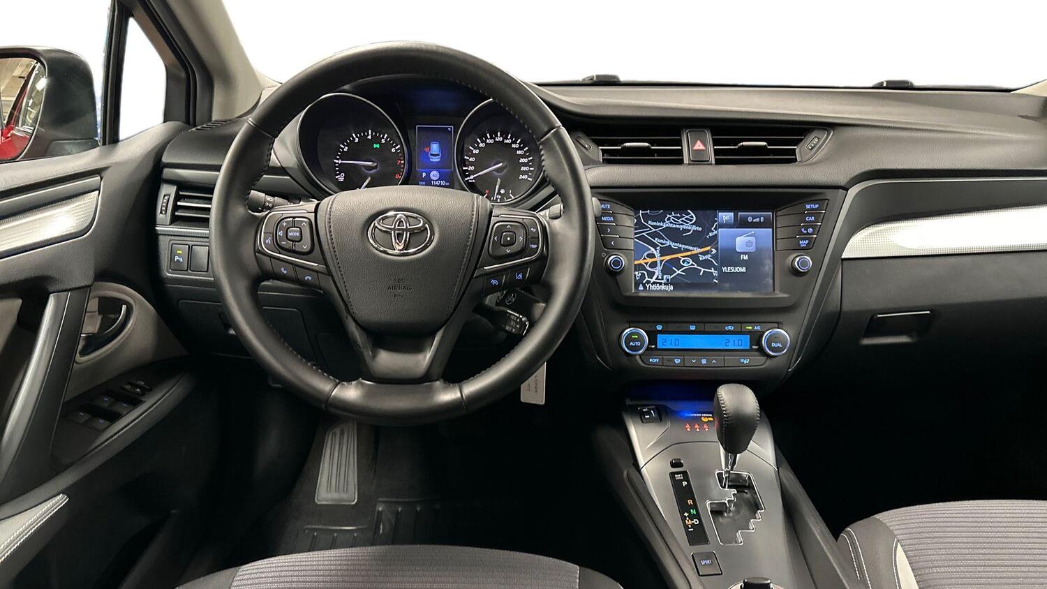 Toyota Avensis vaihtoauto