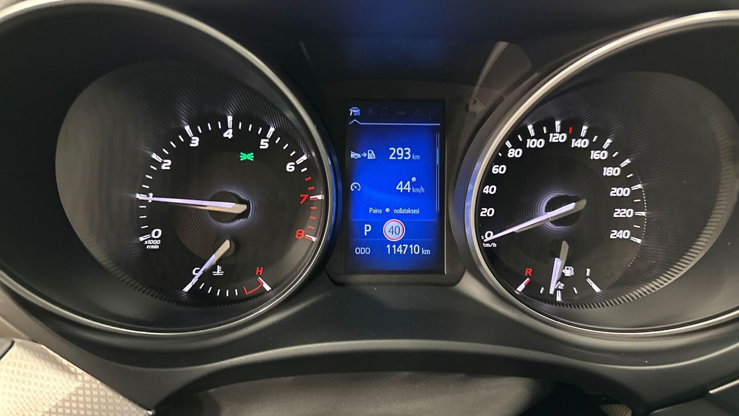 Toyota Avensis vaihtoauto