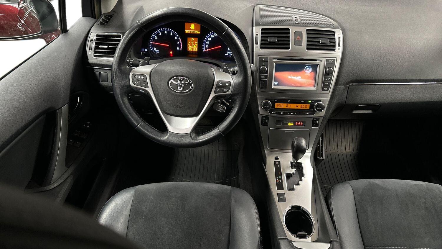 Toyota Avensis vaihtoauto