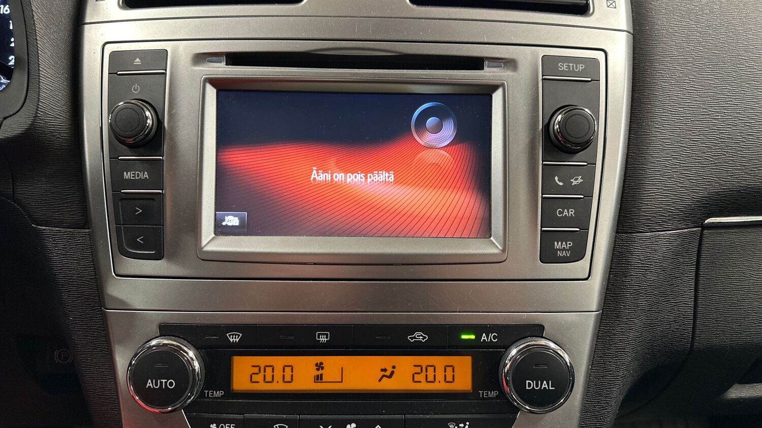 Toyota Avensis vaihtoauto