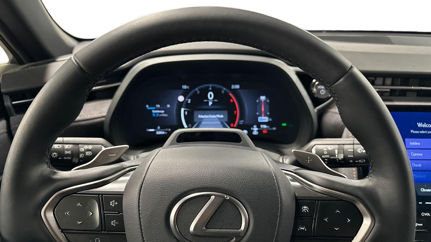 Lexus LBX vaihtoauto