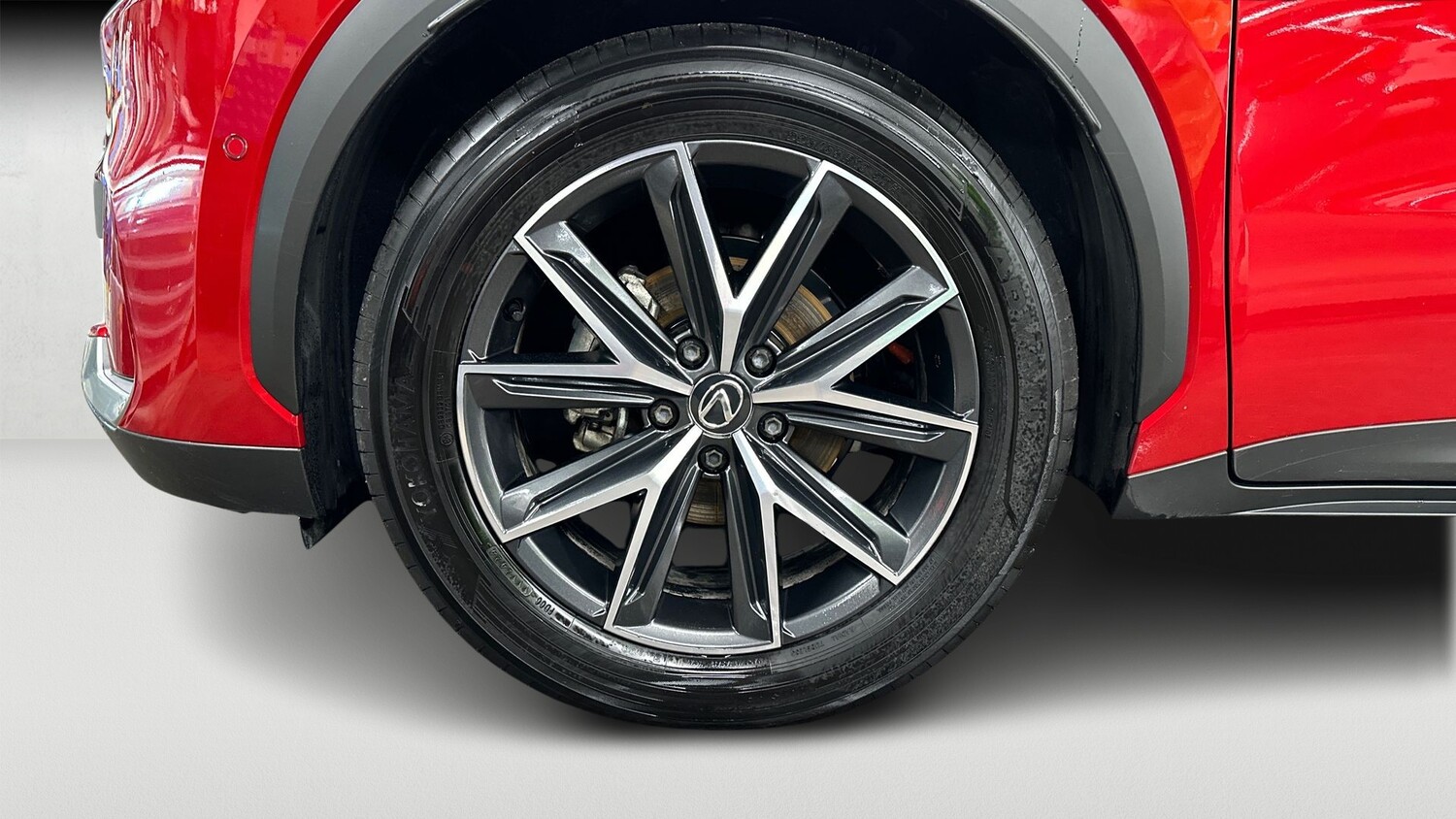 Lexus LBX vaihtoauto