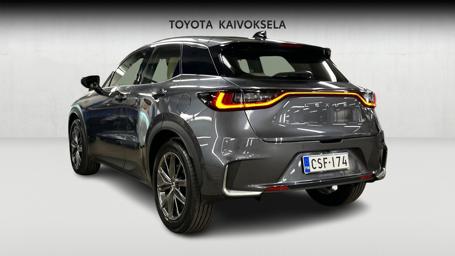 Lexus LBX vaihtoauto