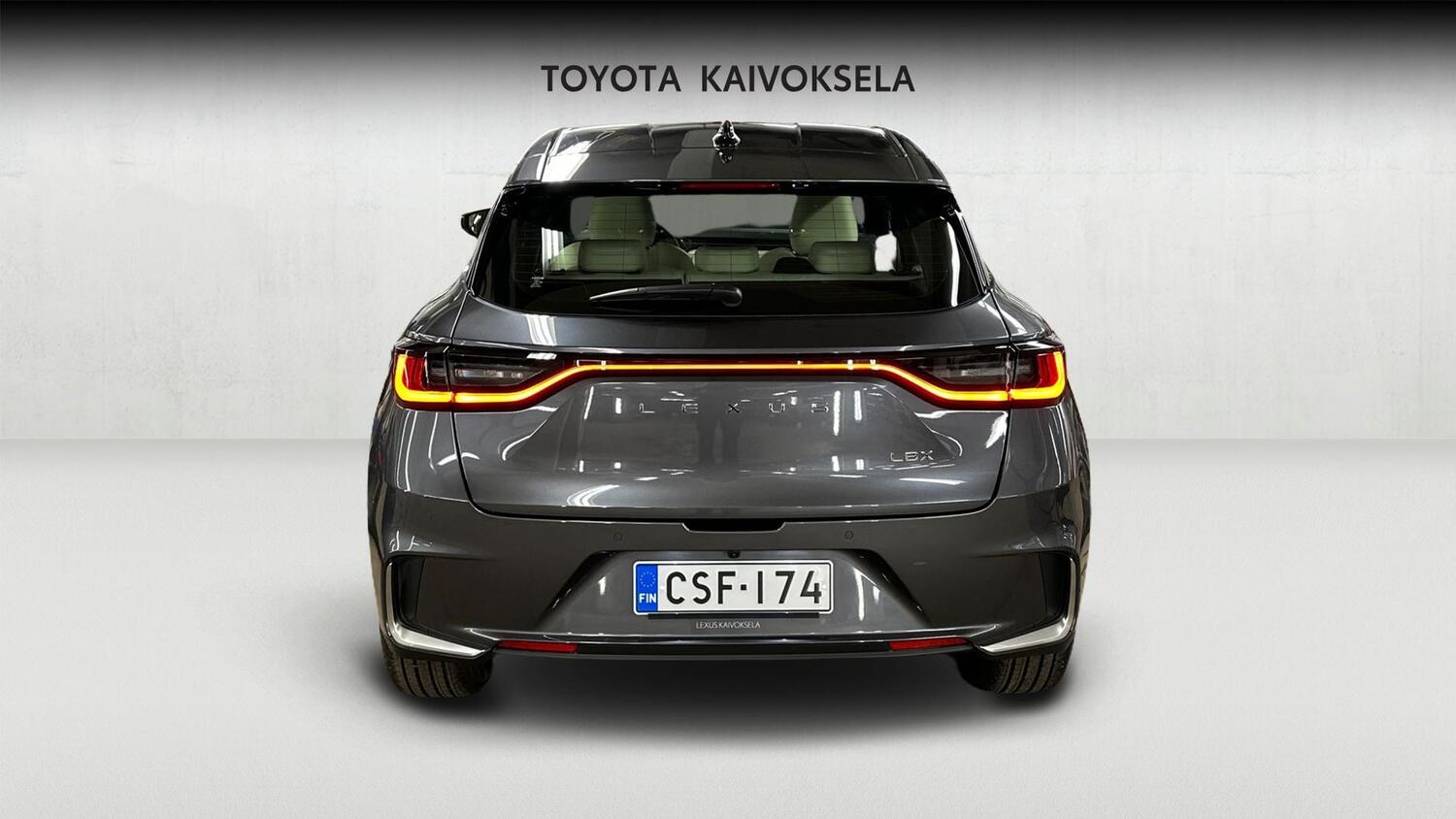 Lexus LBX vaihtoauto