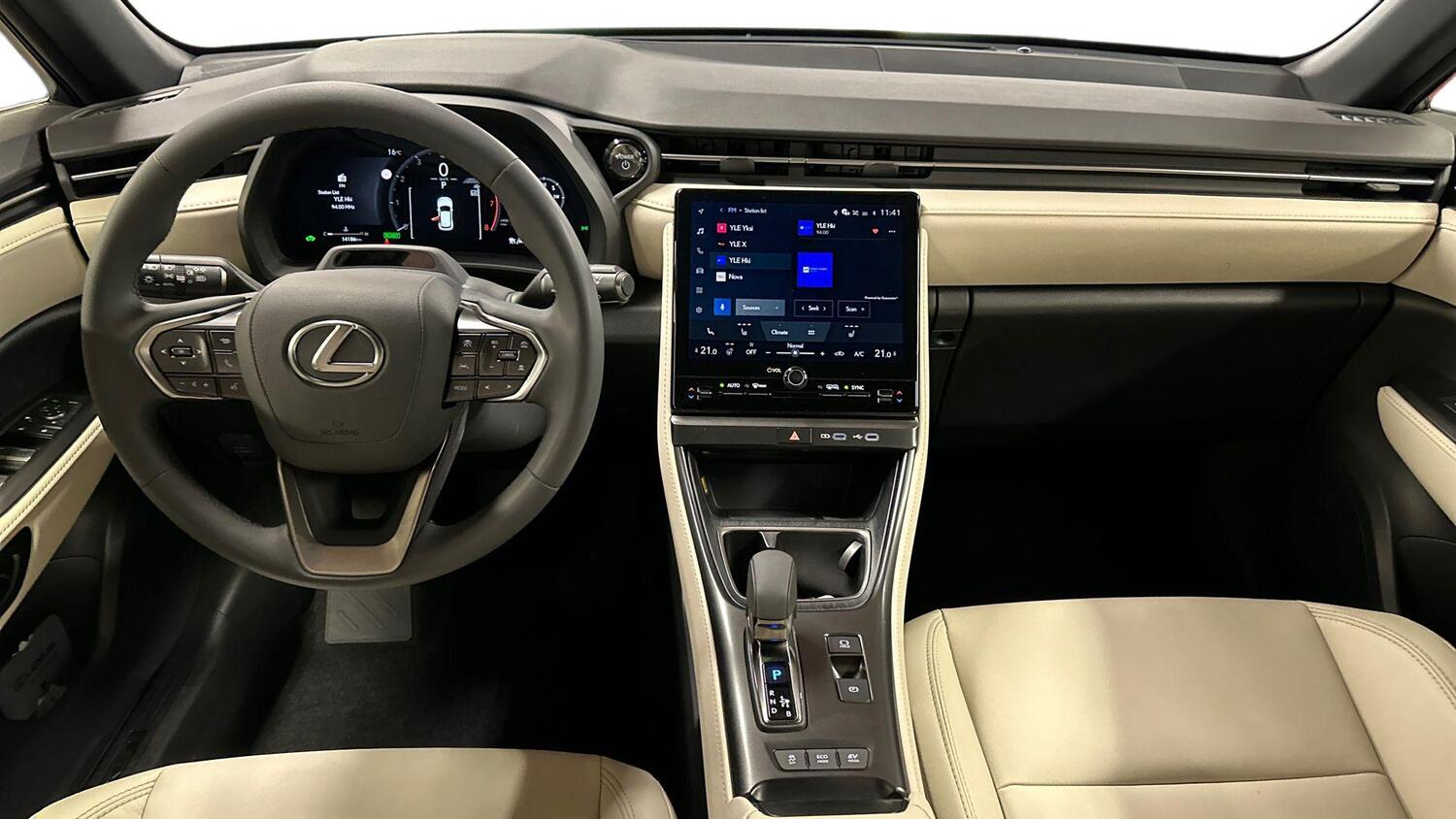Lexus LBX vaihtoauto