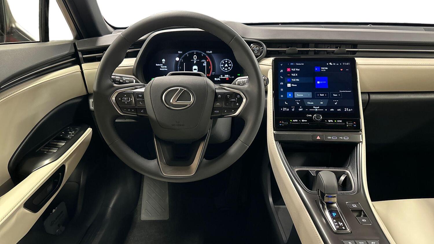 Lexus LBX vaihtoauto
