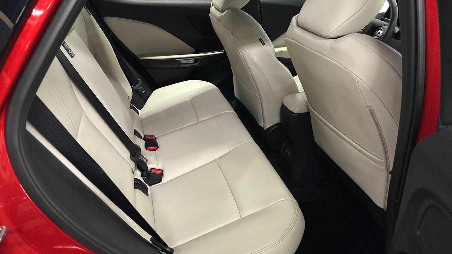 Lexus LBX vaihtoauto
