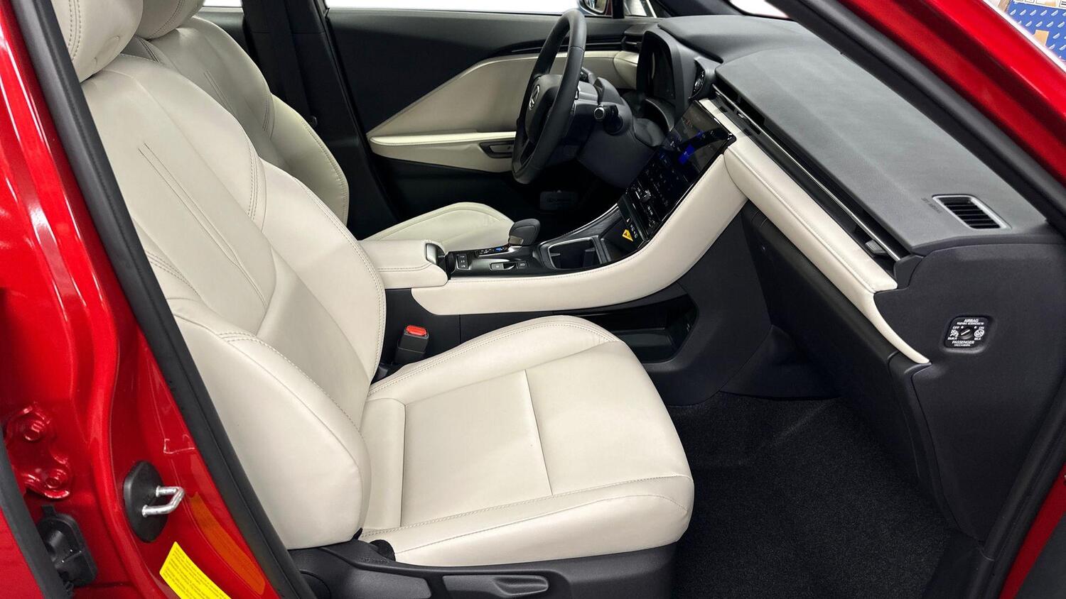 Lexus LBX vaihtoauto