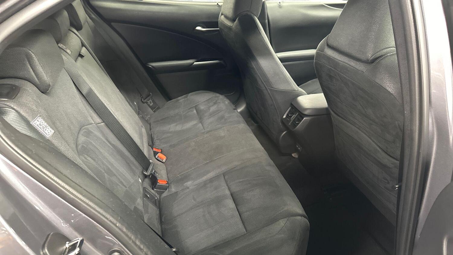 Lexus UX vaihtoauto
