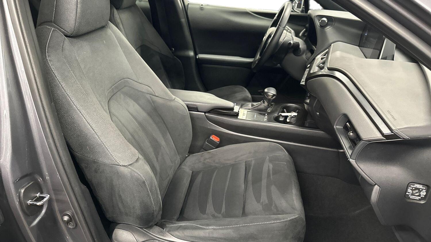 Lexus UX vaihtoauto