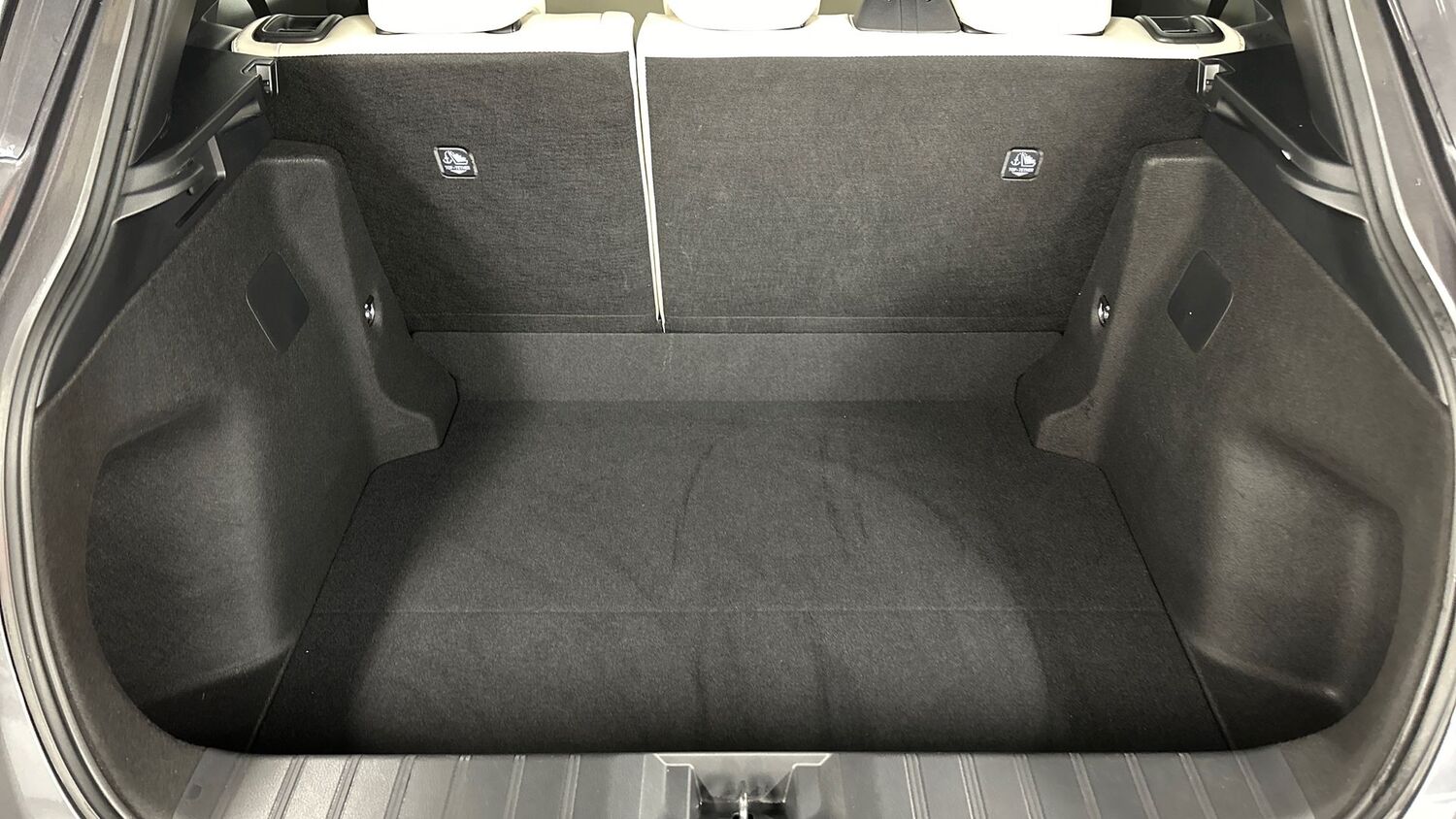 Lexus LBX vaihtoauto