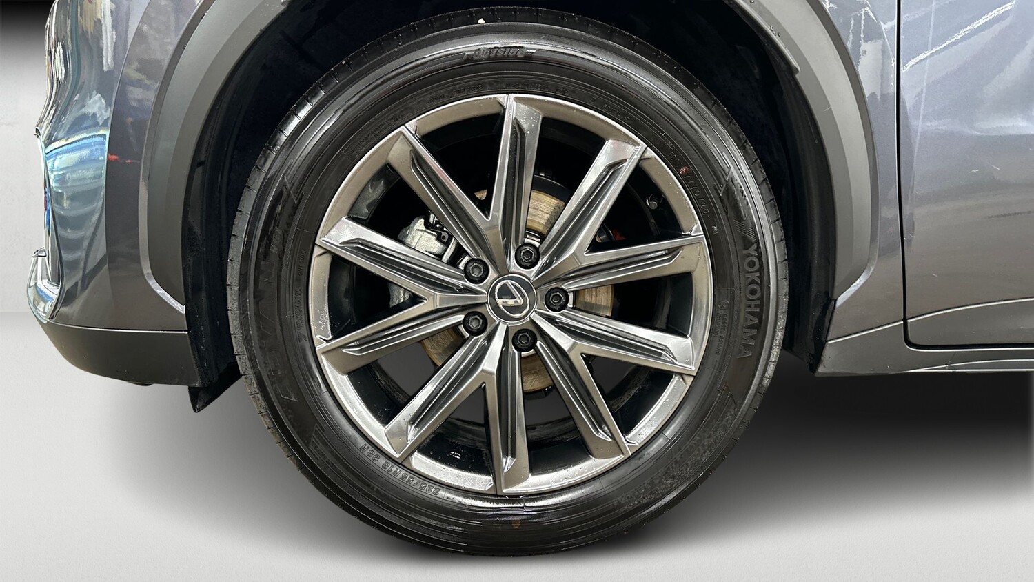Lexus LBX vaihtoauto
