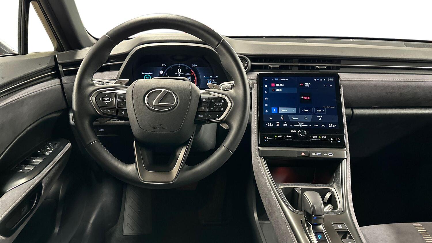 Lexus LBX vaihtoauto