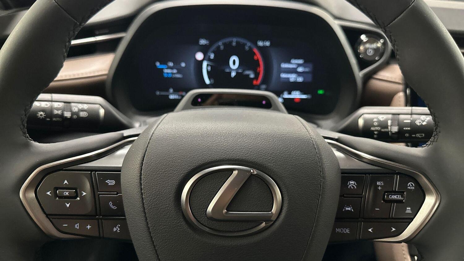 Lexus LBX vaihtoauto