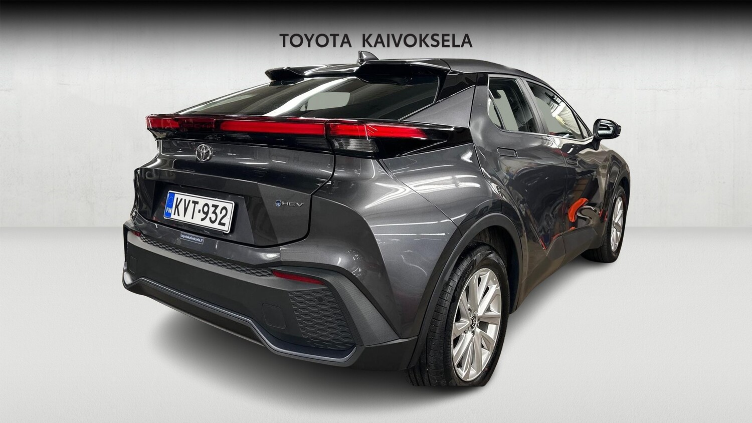 Toyota C-HR vaihtoauto