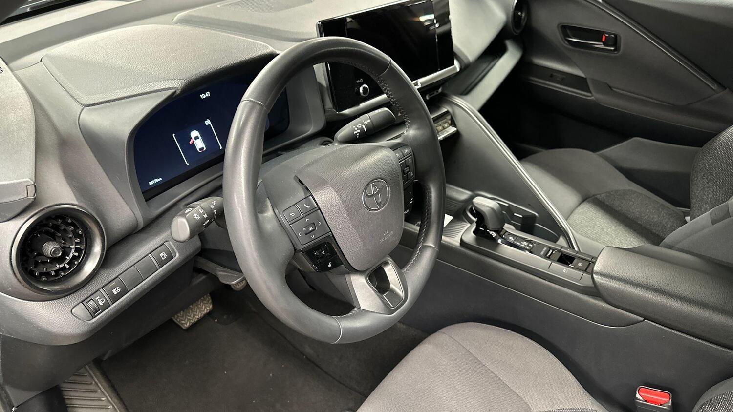 Toyota C-HR vaihtoauto