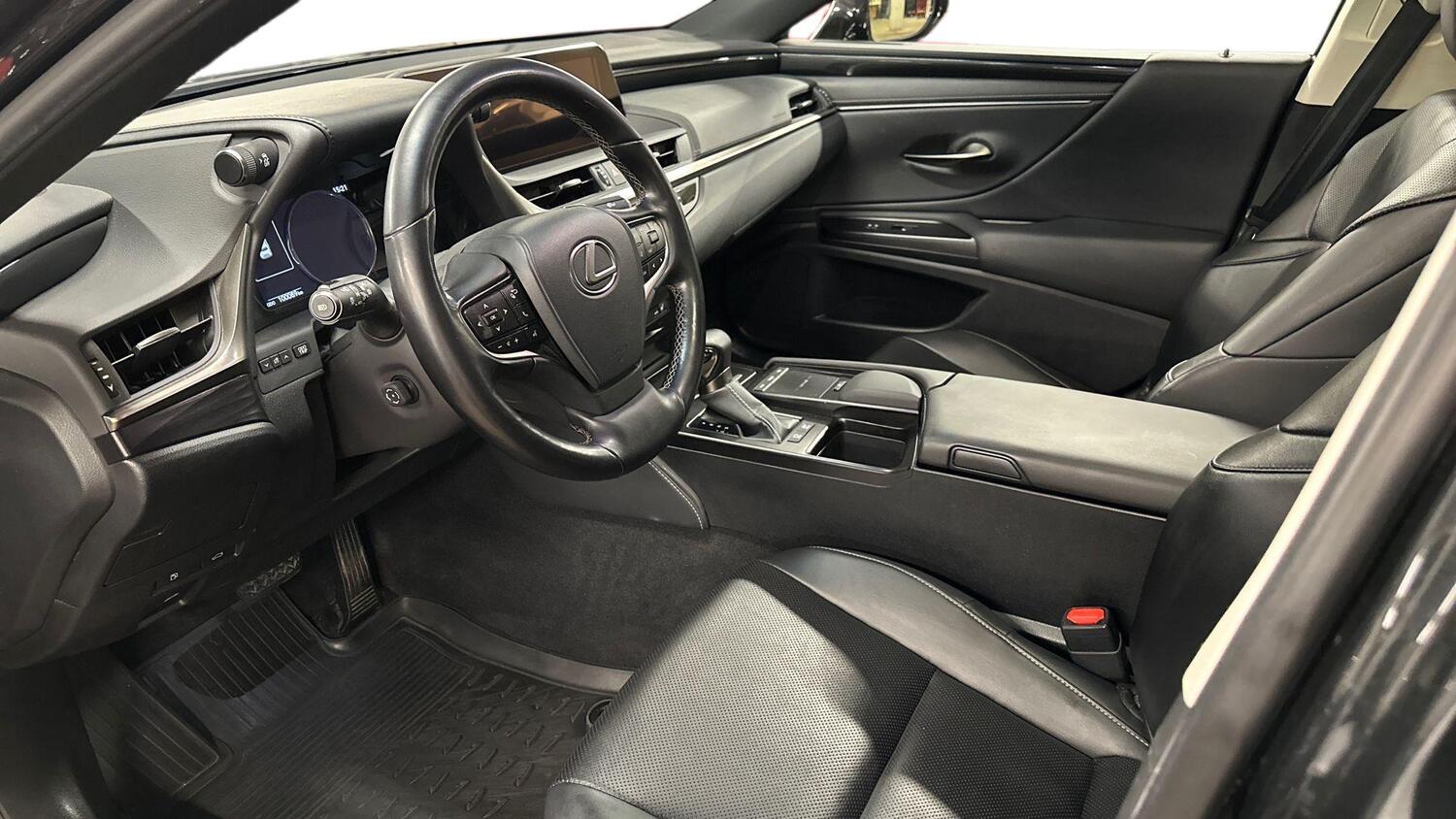 Lexus ES vaihtoauto