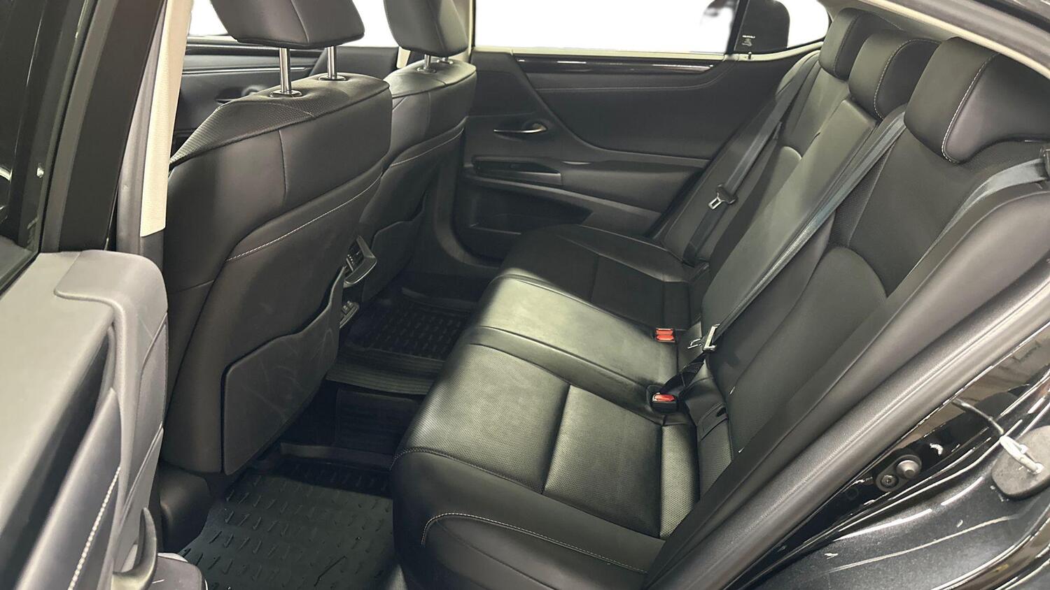Lexus ES vaihtoauto
