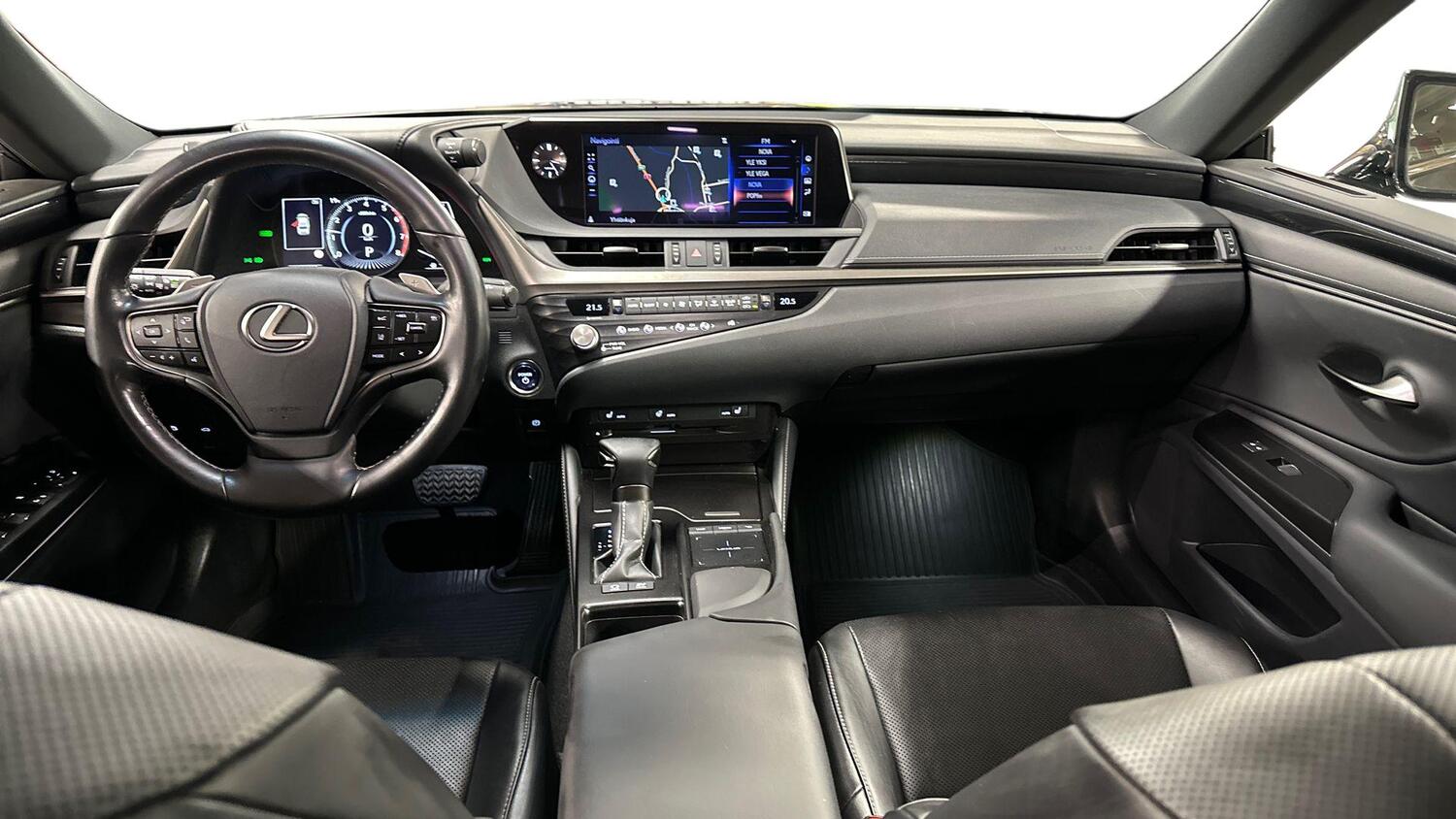 Lexus ES vaihtoauto