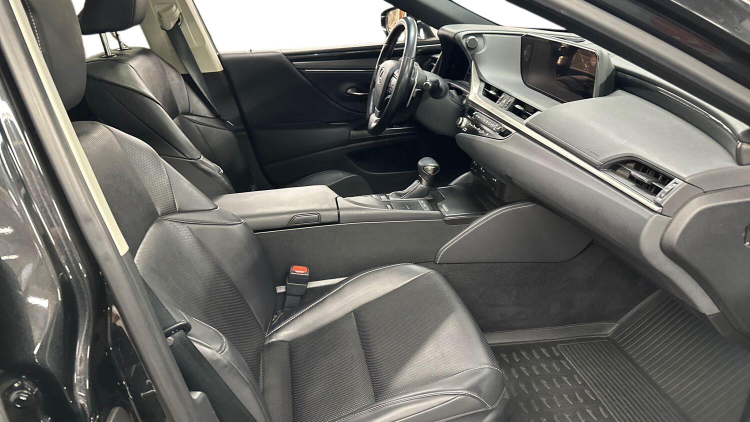 Lexus ES vaihtoauto