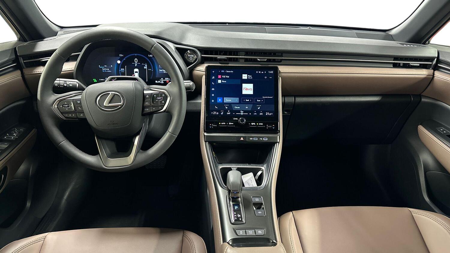 Lexus LBX vaihtoauto