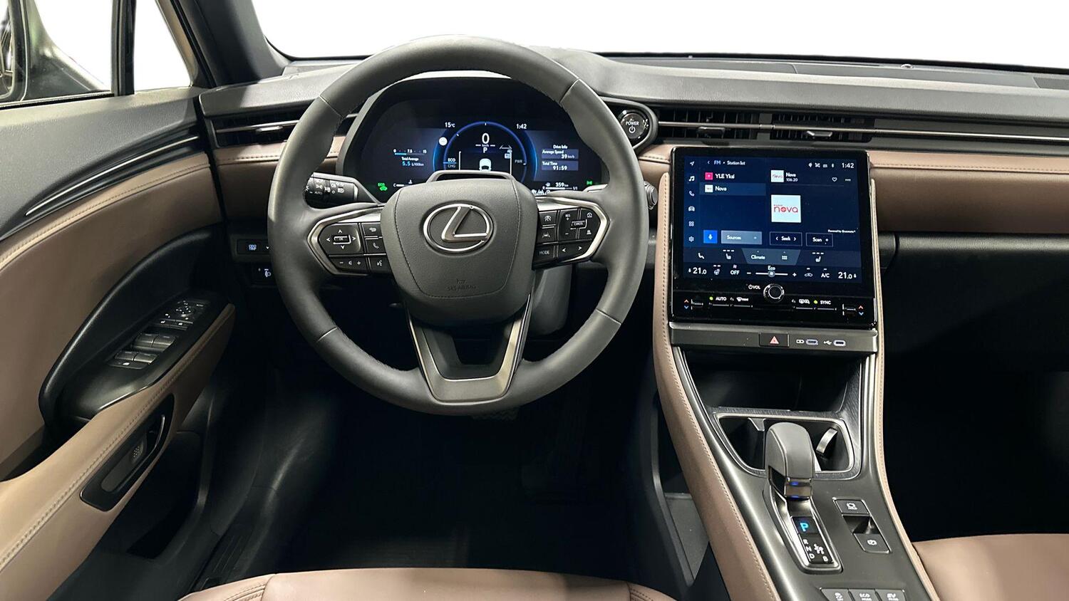 Lexus LBX vaihtoauto