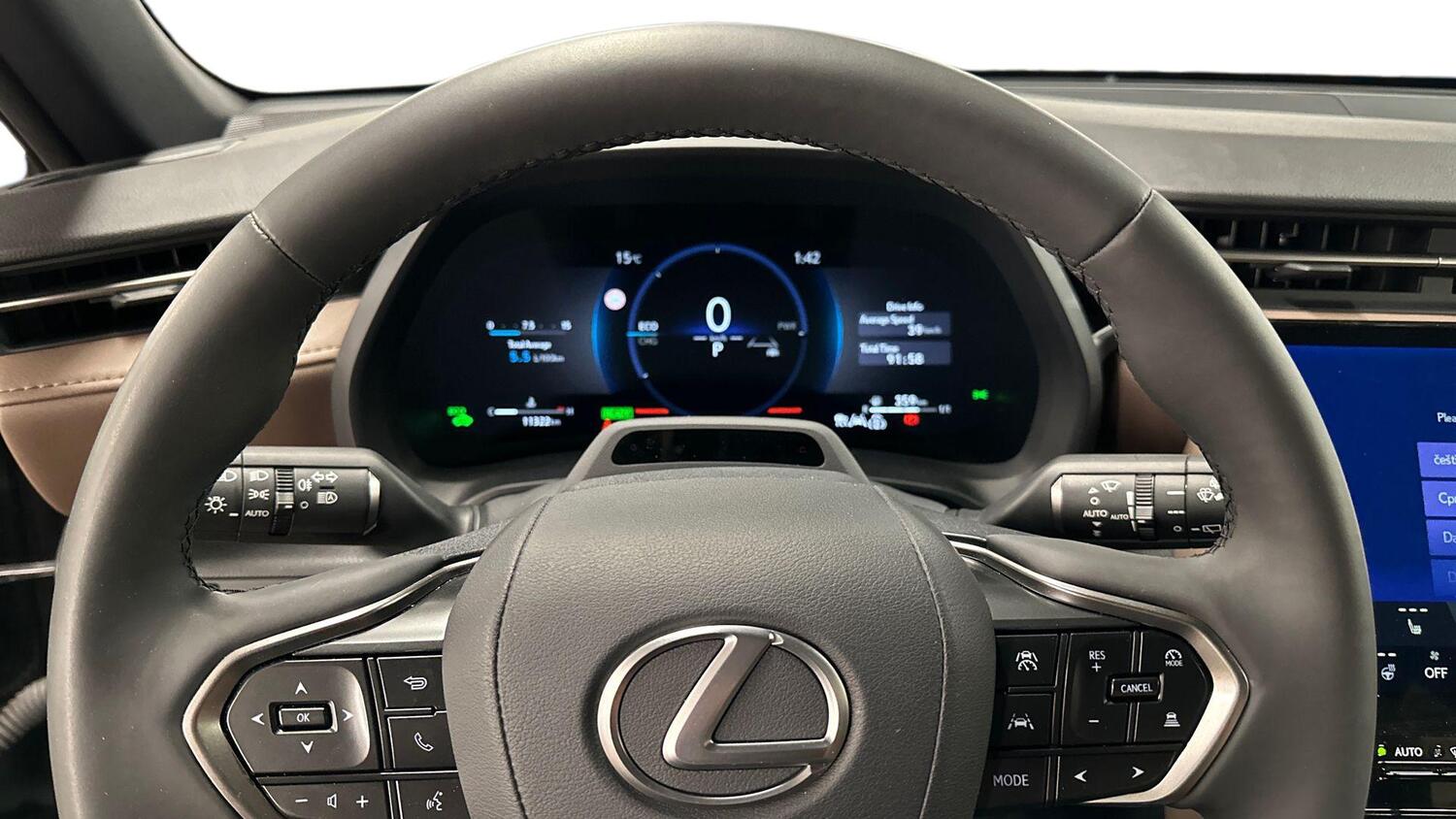 Lexus LBX vaihtoauto