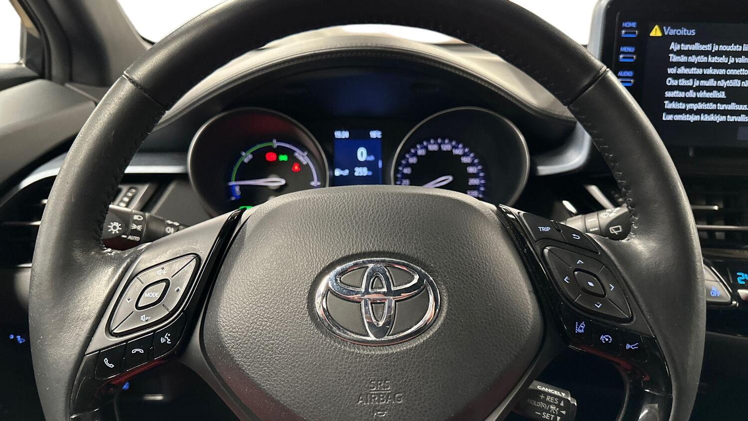 Toyota C-HR vaihtoauto