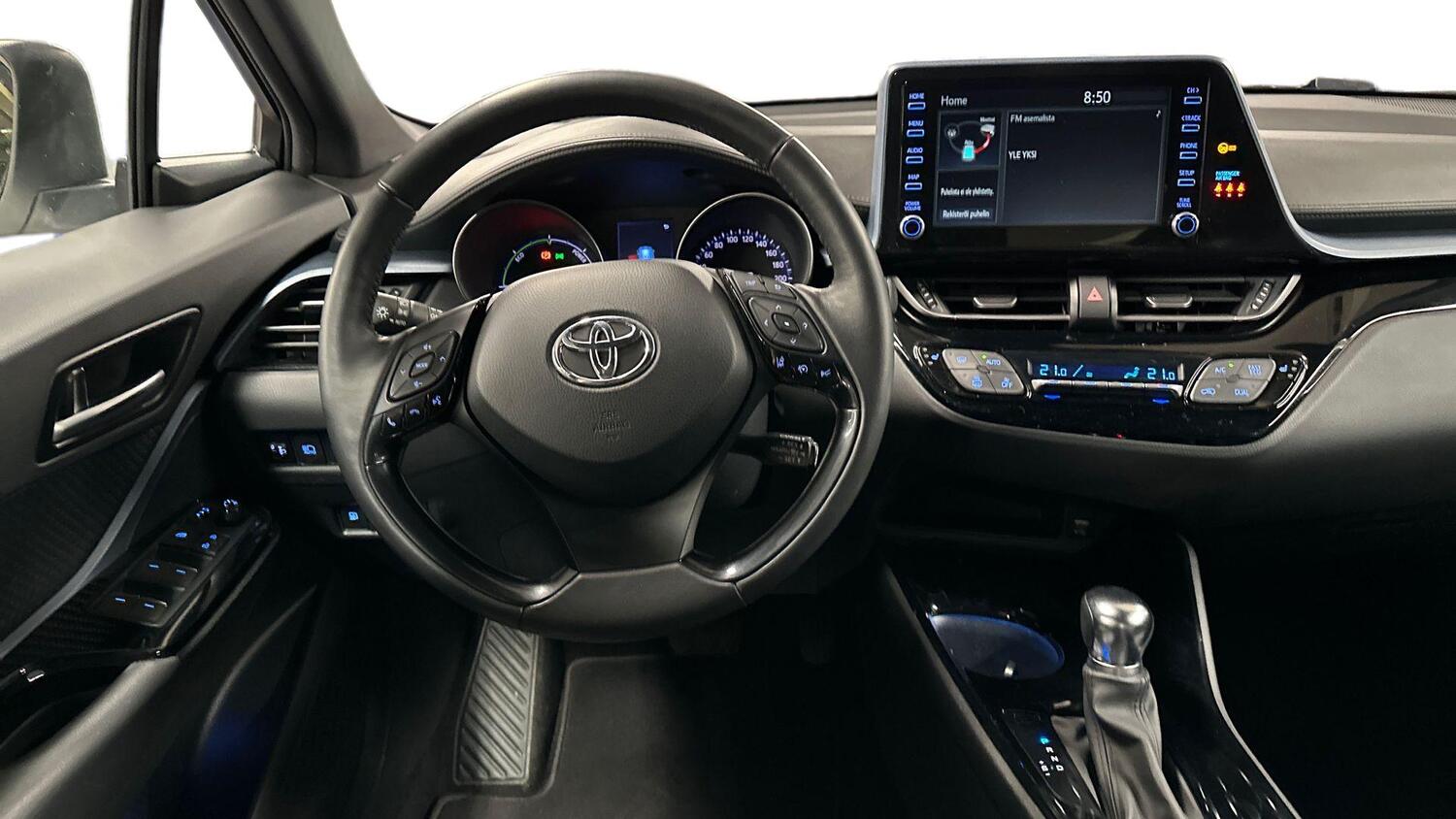Toyota C-HR vaihtoauto