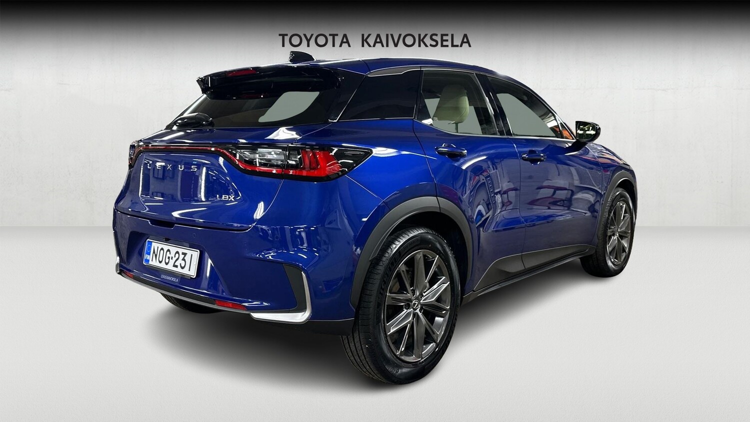 Lexus LBX vaihtoauto