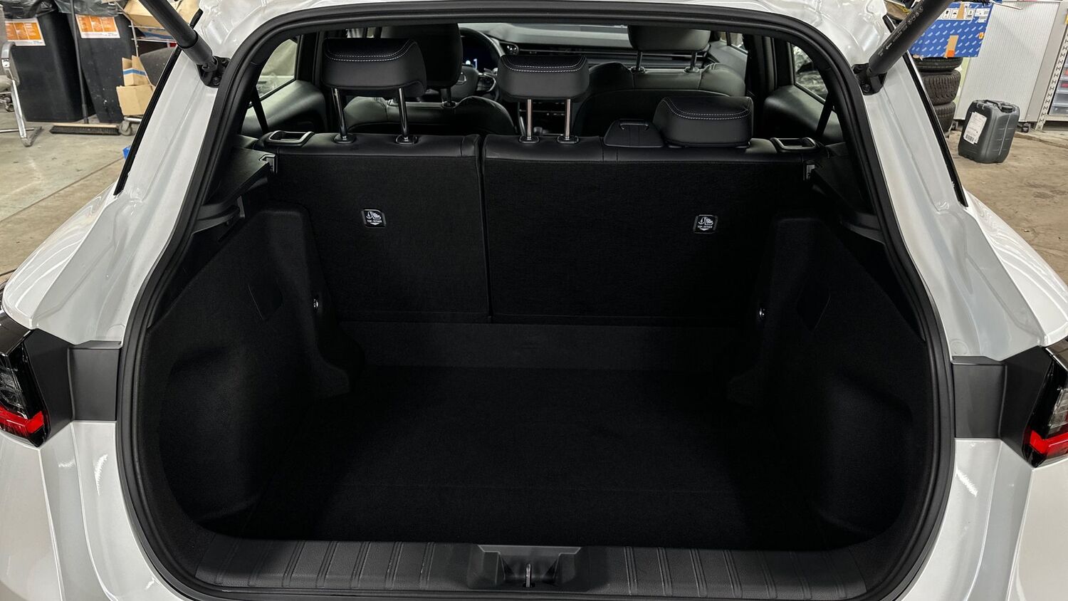 Lexus LBX vaihtoauto