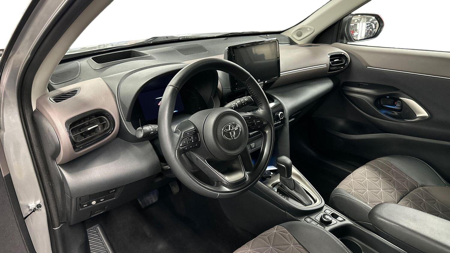 Toyota Yaris Cross vaihtoauto