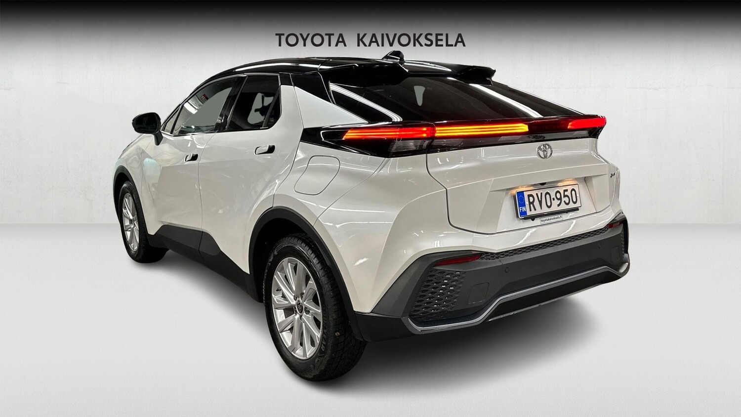 Toyota C-HR vaihtoauto