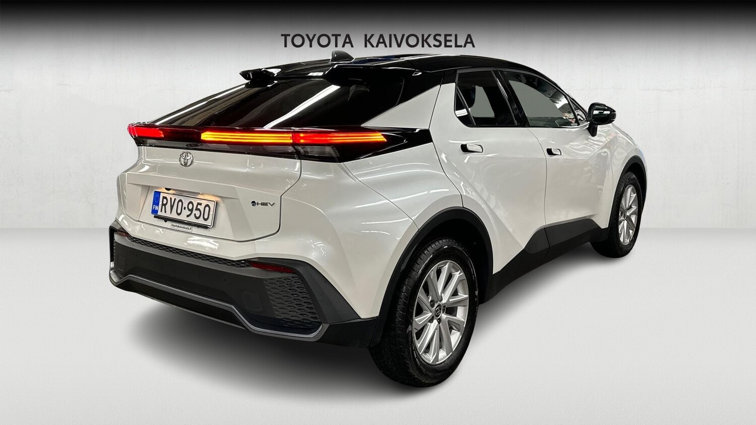 Toyota C-HR vaihtoauto