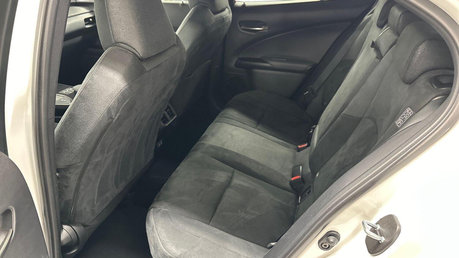 Lexus UX vaihtoauto