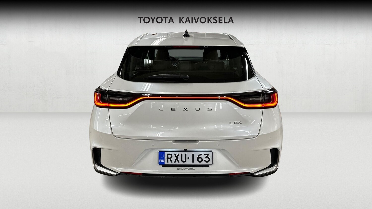 Lexus LBX vaihtoauto