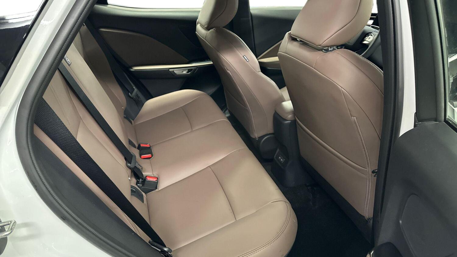 Lexus LBX vaihtoauto