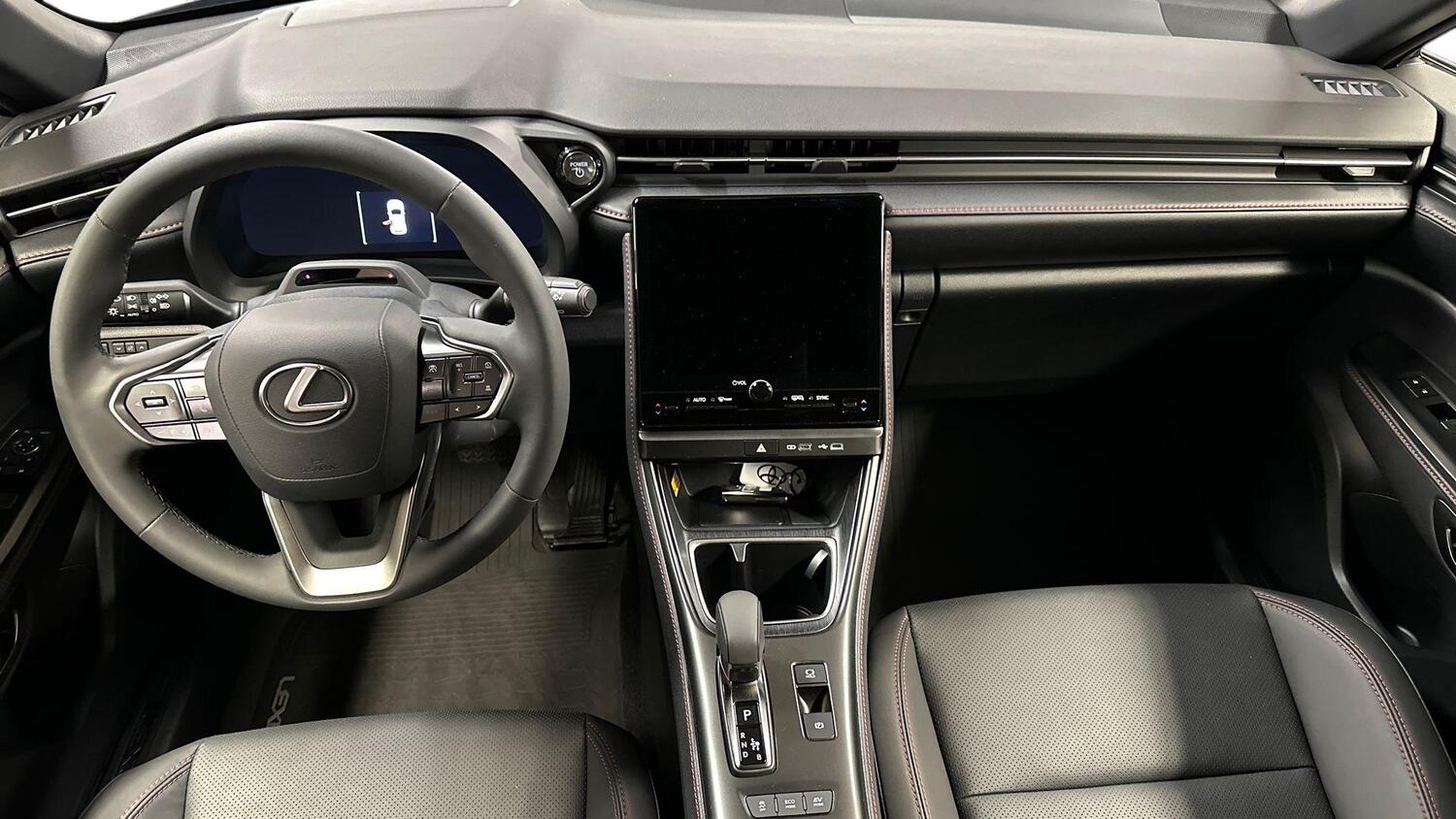Lexus LBX vaihtoauto