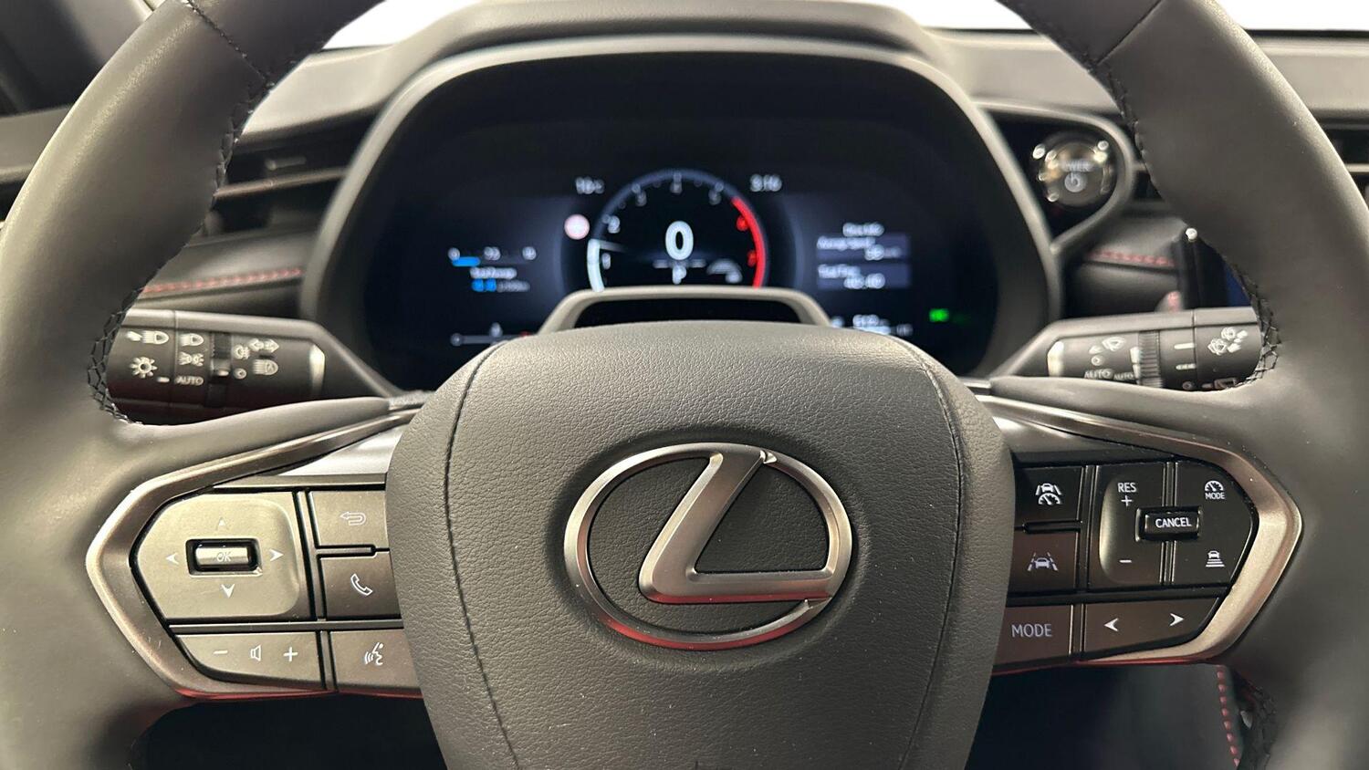 Lexus LBX vaihtoauto