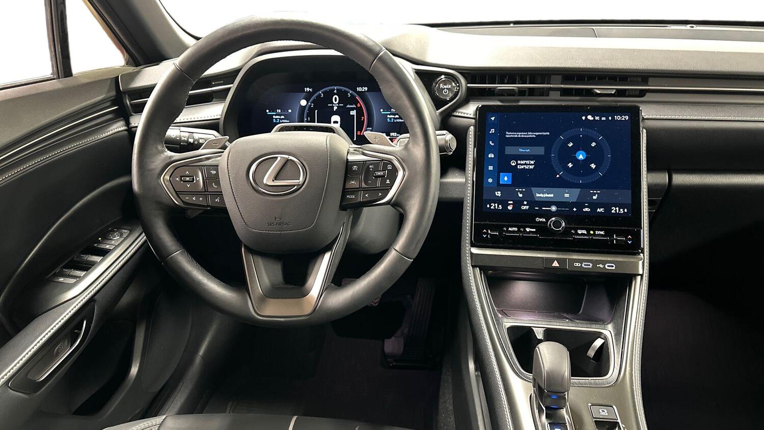 Lexus LBX vaihtoauto