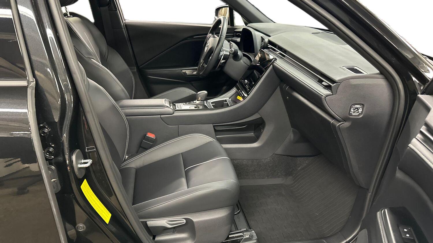 Lexus LBX vaihtoauto