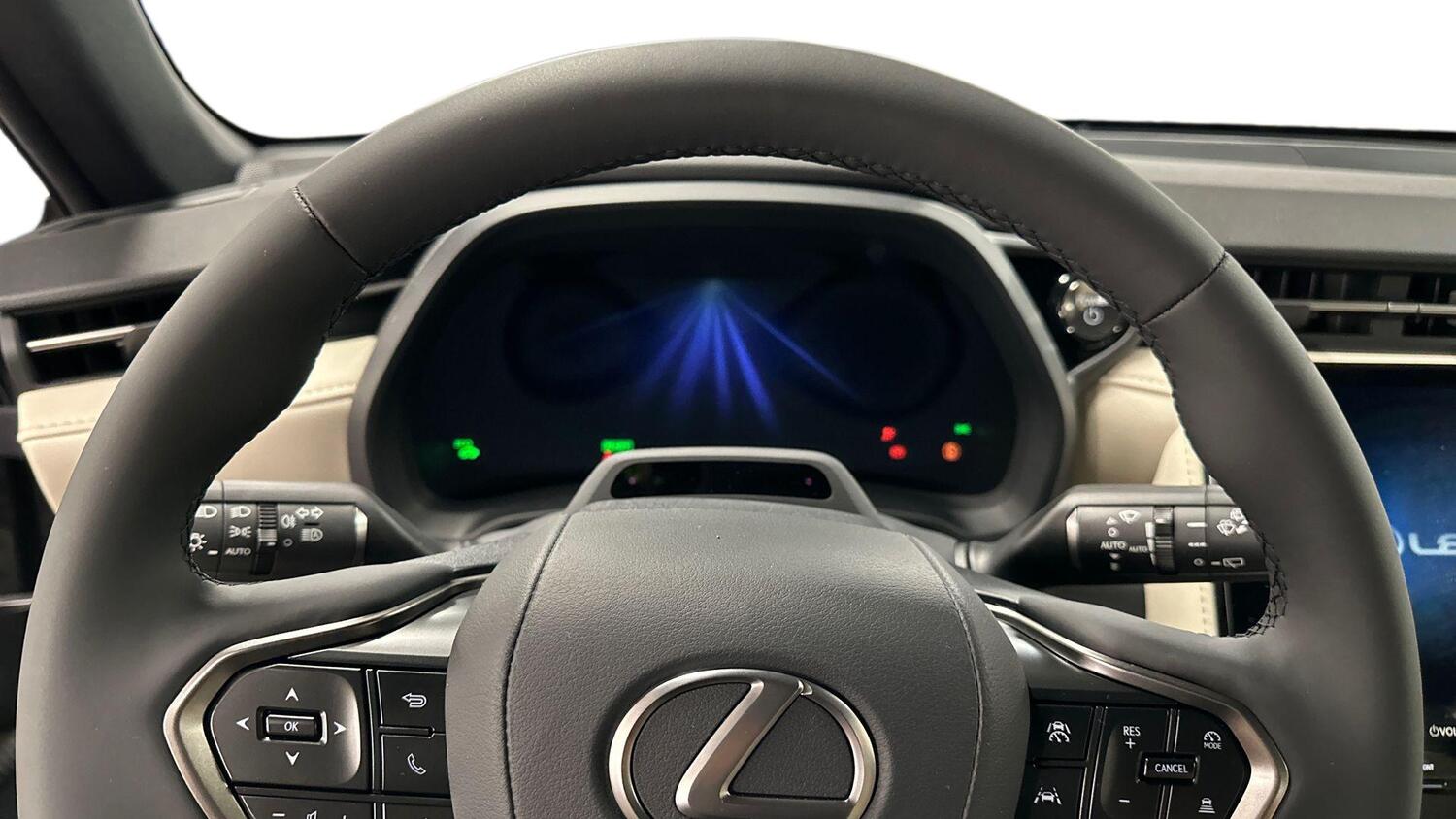 Lexus LBX vaihtoauto